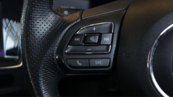 MG MG5 EXCLUSIVE