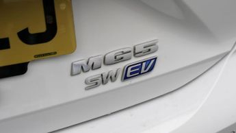 MG MG5 EXCLUSIVE