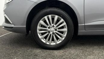 MG MG5 EXCLUSIVE