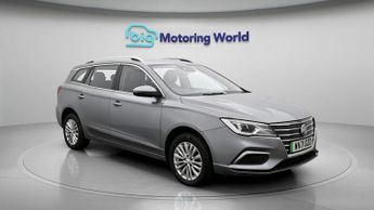 MG MG5 EXCLUSIVE