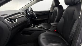 MG MG5 EXCLUSIVE