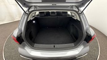 MG MG5 EXCLUSIVE