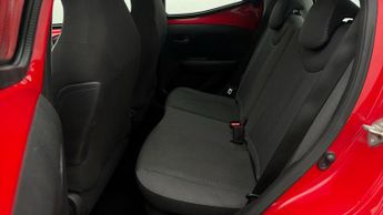 Toyota AYGO VVT-I X-PLAY X-SHIFT TSS