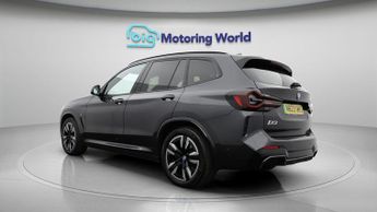 BMW iX3 M SPORT
