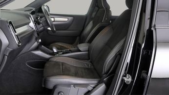 Volvo XC40 RECHARGE T4 R-DESIGN