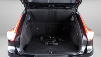 Volvo XC40 RECHARGE T4 R-DESIGN