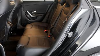 Mercedes-Benz CLA CLA 200 AMG LINE
