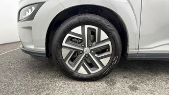 Hyundai KONA PREMIUM