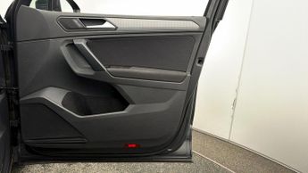 Volkswagen Tiguan LIFE TSI DSG