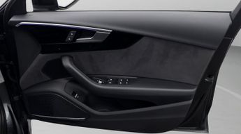 Audi A4 TFSI S LINE BLACK EDITION