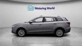 MG MG5 EXCLUSIVE