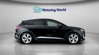 Audi Q4 e-tron S LINE