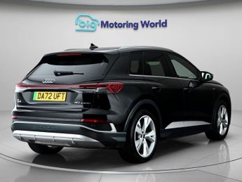 Audi Q4 e-tron S LINE