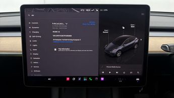 Tesla Model Y LONG RANGE AWD