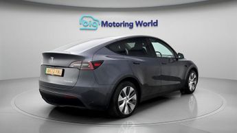 Tesla Model Y LONG RANGE AWD