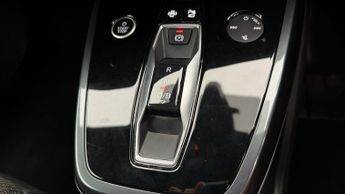 Audi Q4 e-tron S LINE