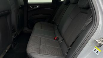 Audi Q4 e-tron S LINE