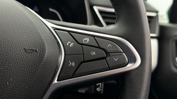 Renault Clio TECHNO E-TECH
