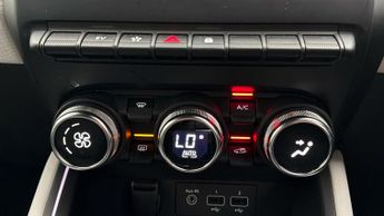 Renault Clio TECHNO E-TECH