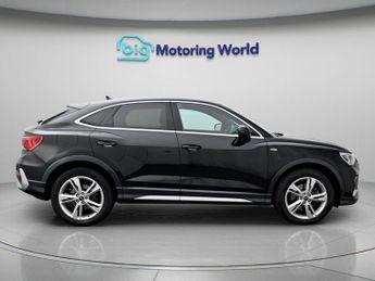 Audi Q3 SPORTBACK TFSI E S LINE