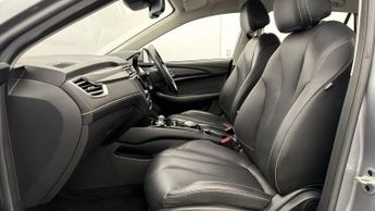 MG MG5 EXCLUSIVE
