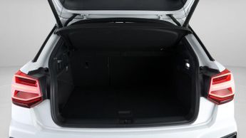 Audi Q2 TFSI S LINE BLACK EDITION