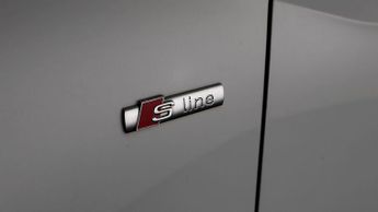 Audi Q2 TFSI S LINE BLACK EDITION