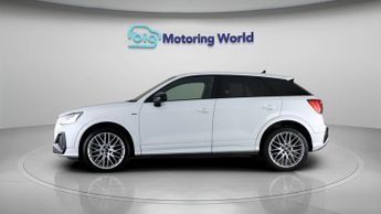 Audi Q2 TFSI S LINE BLACK EDITION