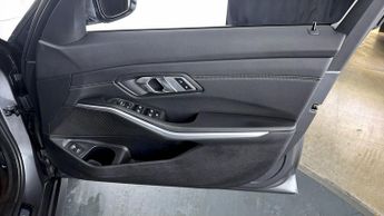 BMW 3 Series 320D M SPORT