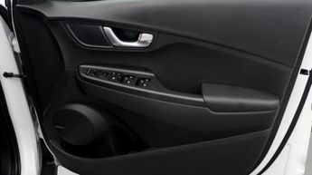 Hyundai KONA PREMIUM
