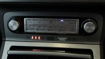 Hyundai KONA PREMIUM