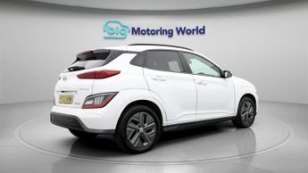Hyundai KONA PREMIUM