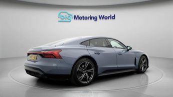 Audi e-tron GT QUATTRO BASE