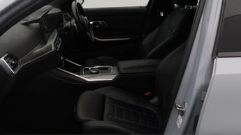 BMW 3 Series 330E M SPORT