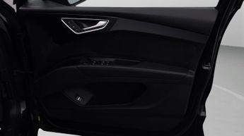 Audi Q4 e-tron S LINE