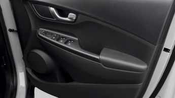 Hyundai KONA PREMIUM