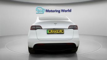 Tesla Model Y BASE