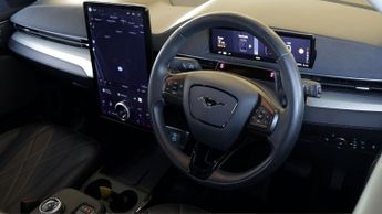 Ford Mustang Mach-E SELECT