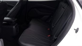 Ford Mustang Mach-E SELECT