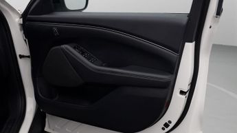 Ford Mustang Mach-E SELECT
