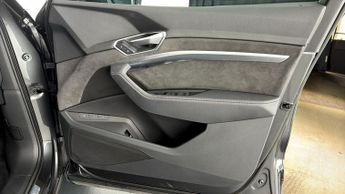 Audi e-tron QUATTRO S LINE