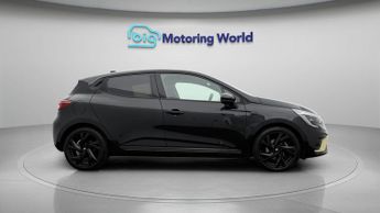Renault Clio E-TECH ENGINEERED