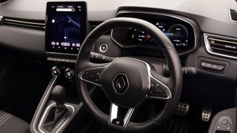 Renault Clio E-TECH ENGINEERED