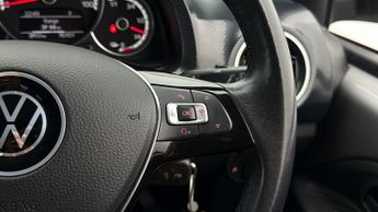 Volkswagen e-up! E-UP