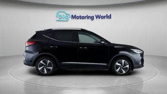 MG MG ZS TROPHY CONNECT