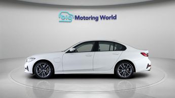 BMW 3 Series 330E SPORT PRO