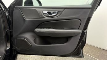 Volvo V60 B4 MOMENTUM