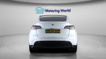 Tesla Model Y BASE