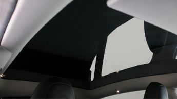 Tesla Model Y BASE