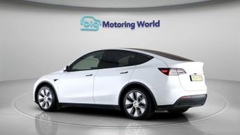 Tesla Model Y BASE